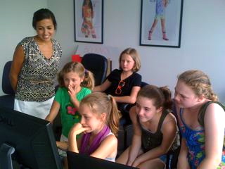 FAB Group in the FashionPlaytes Office!