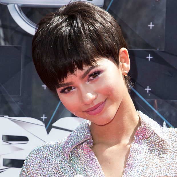 http://www.thefashionspot.com/beauty/611171-zendaya-beauty-look-bet-awards/