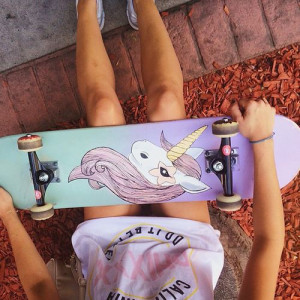 http://weheartit.com/entry/191154867/search?context_type=search&context_user=_insideme_&page=6&query=unicorns